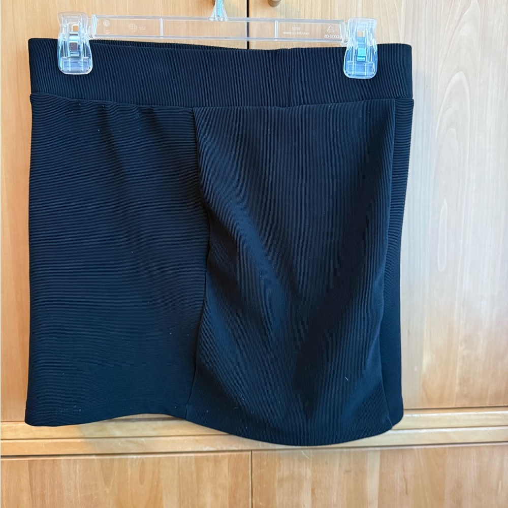 H&M Black Skirt